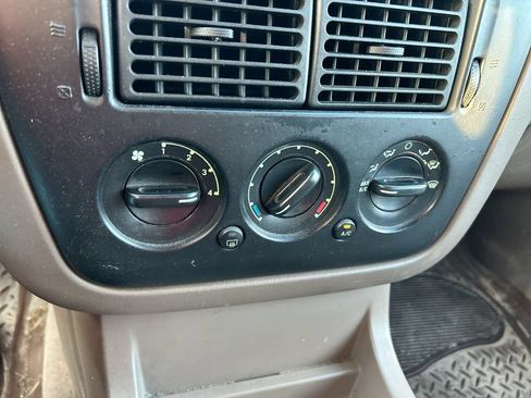 Used 2002 Ford Explorer XLT RWD image 21