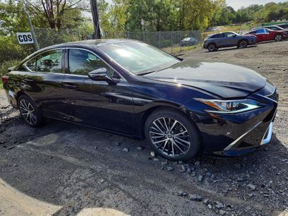 Used 2024 Lexus ES 250 w/ Premium Package