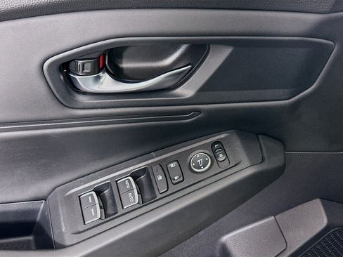Used 2025 Honda Accord SE image 15