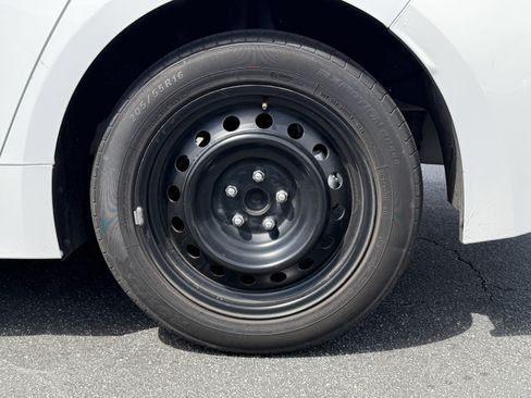 Used 2024 Toyota Corolla LE image 9