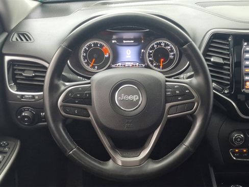 Used 2019 Jeep Cherokee Limited image 10