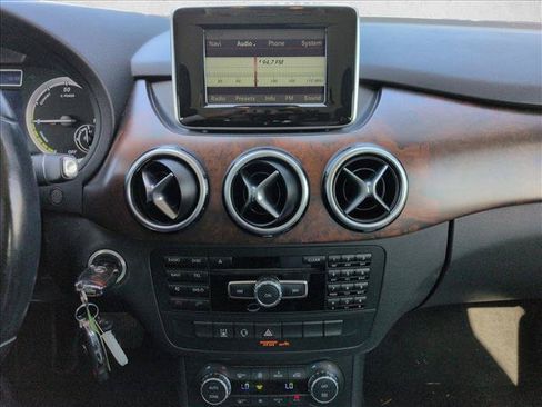 Used 2014 Mercedes-Benz B 250e image 12