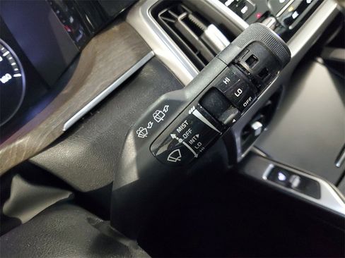 Certified 2022 Kia Sorento EX w/ Panoramic Sunroof Package image 28