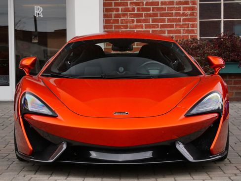 Used 2019 McLaren 570S Coupe RWD image 2