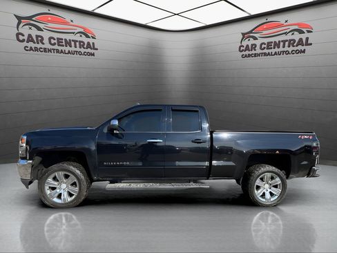 Used 2018 Chevrolet Silverado 1500 LT w/ All Star Edition AWD/4WD image 6