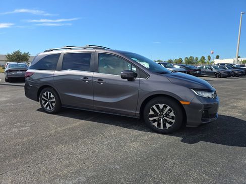 New 2026 Honda Odyssey EX-L image 2