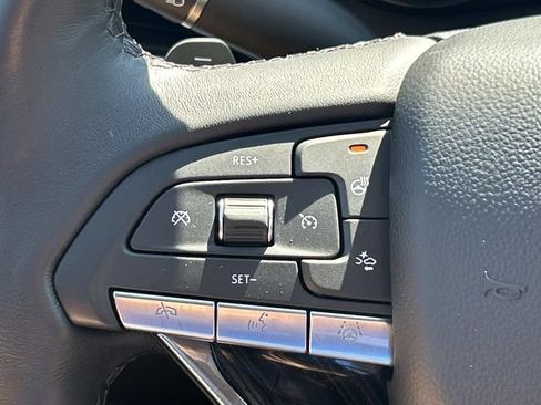 Used 2023 Cadillac XT6 Premium Luxury w/ Technology Package AWD/4WD image 34