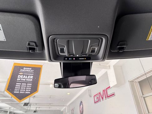 Used 2023 Chevrolet Silverado 1500 LT image 25