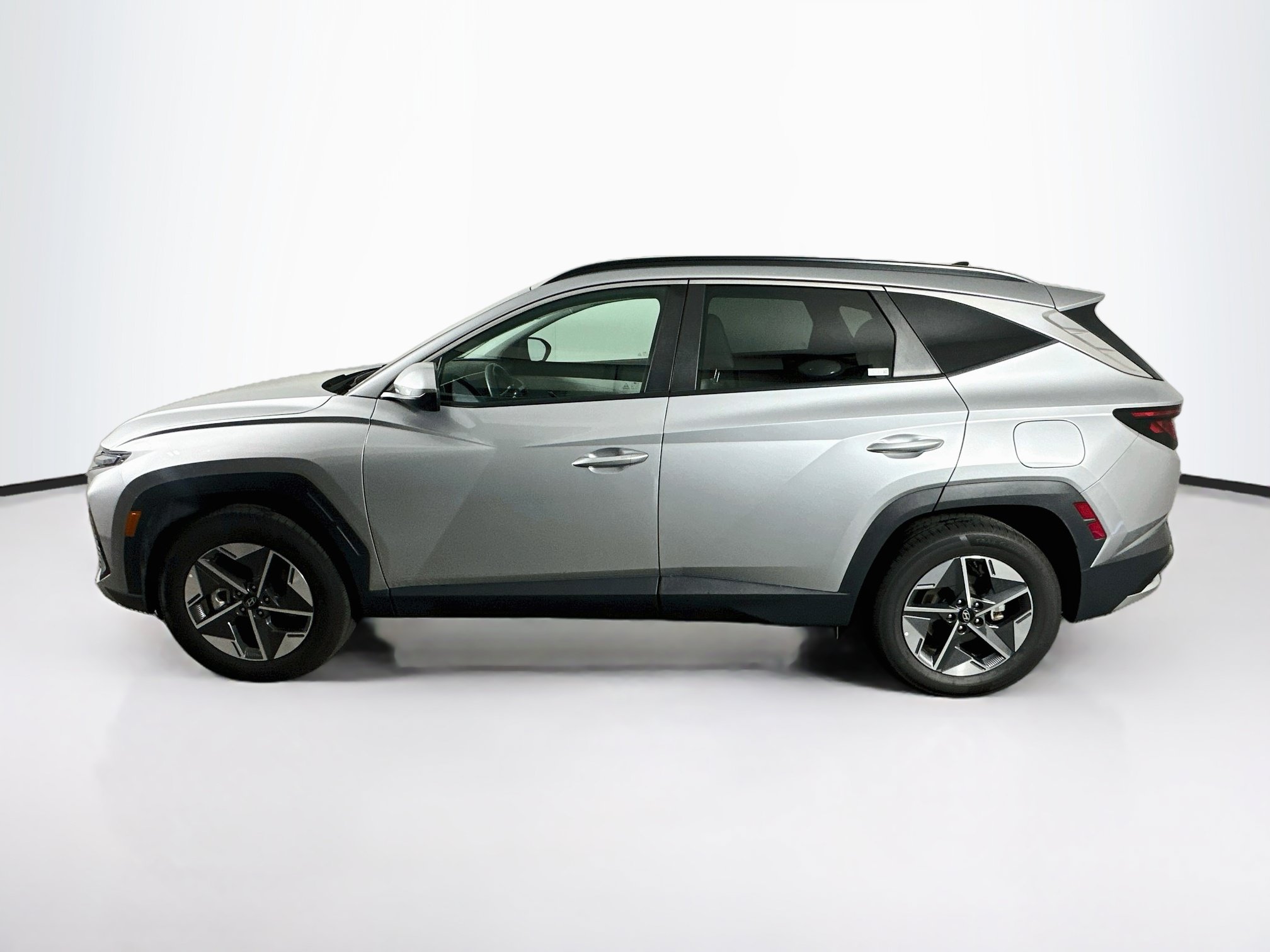Used 2025 Hyundai Tucson SEL AWD/4WD image 4