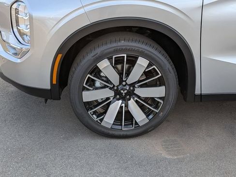 New 2026 Mitsubishi Outlander SE FWD image 9