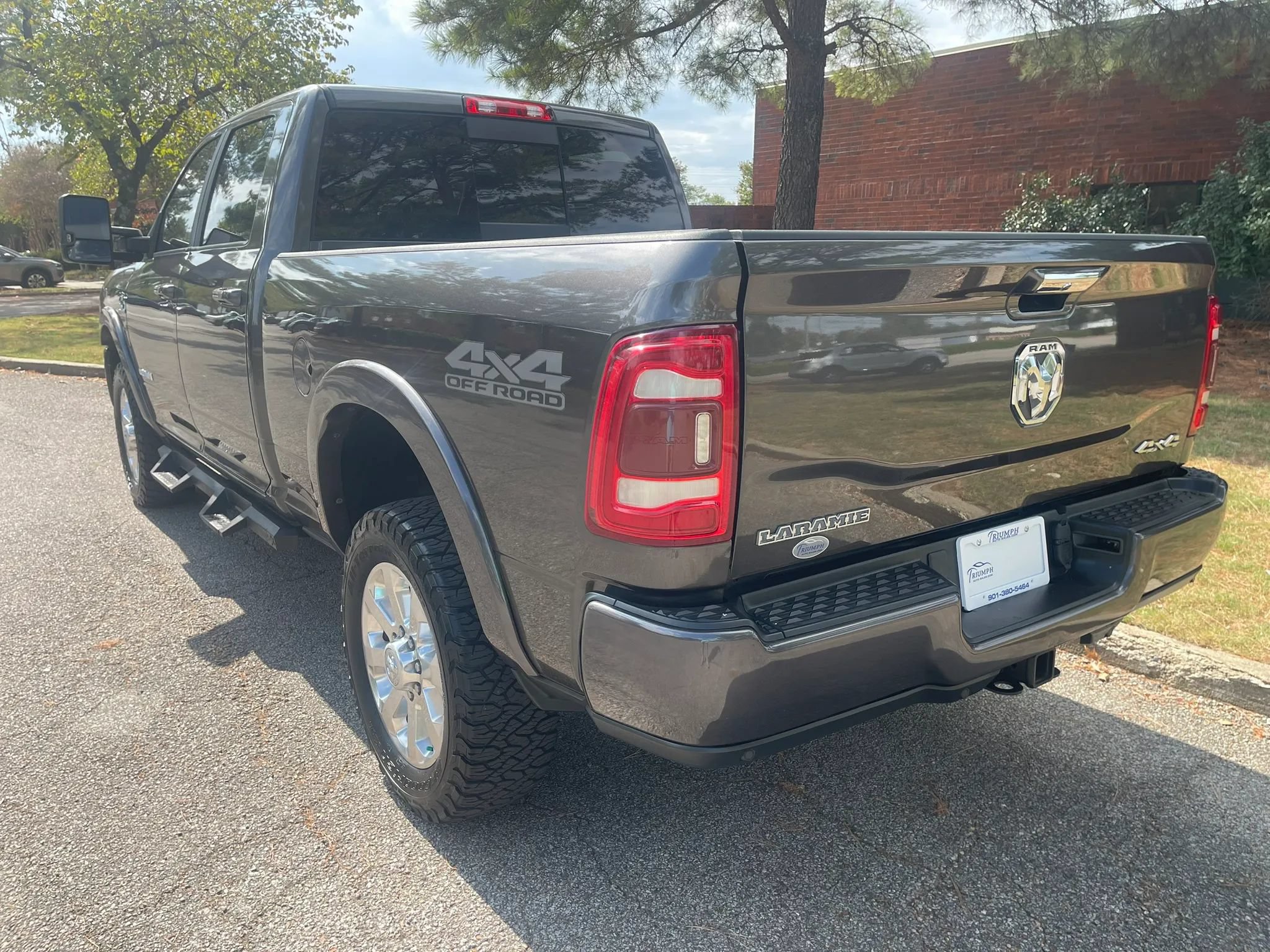 Used 2020 RAM 2500 Laramie AWD/4WD image 3