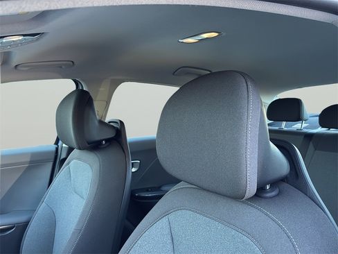 New 2025 Kia K4 LXS image 15