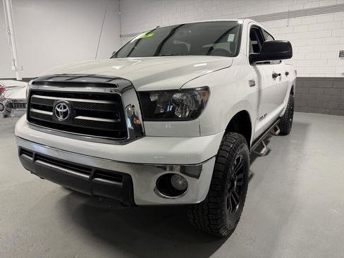 Used 2012 Toyota Tundra 4x4 CrewMax image 8