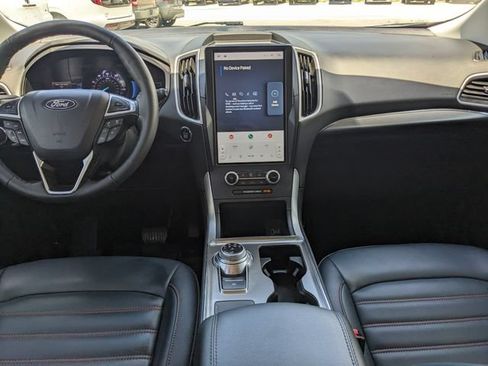 Used 2022 Ford Edge SEL w/ Sport Appearance Package AWD/4WD image 17
