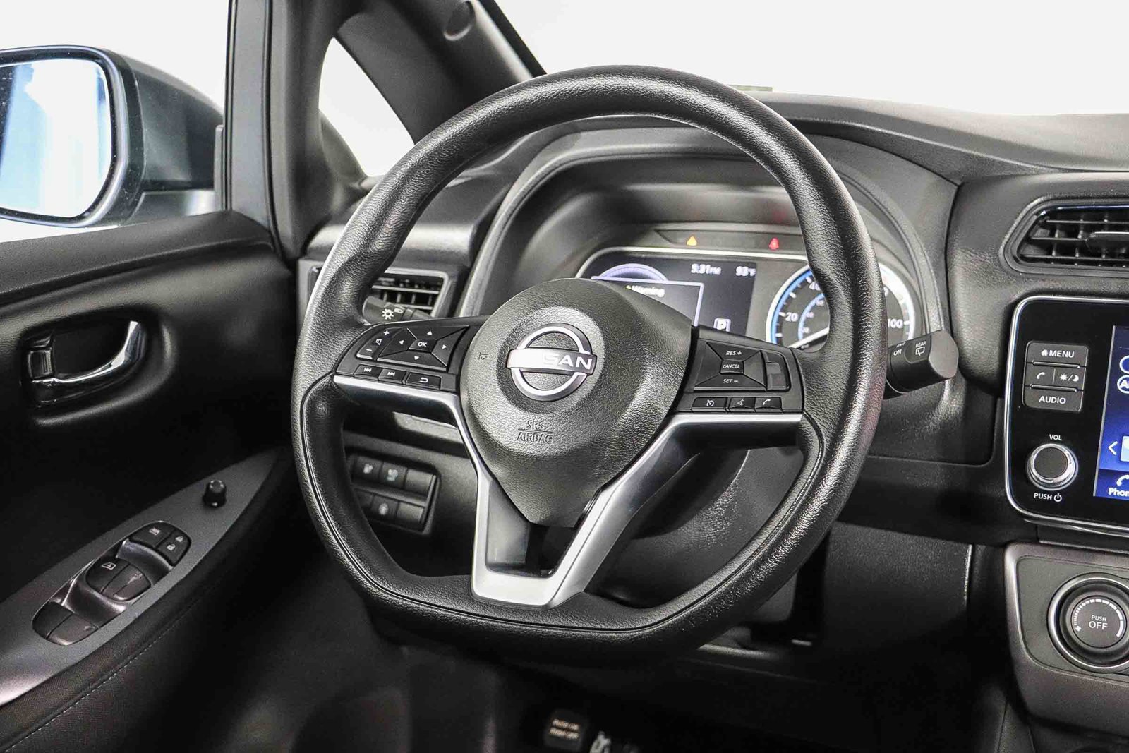 Used 2025 Nissan Leaf S FWD image 16