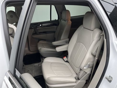 Used 2016 Buick Enclave Leather FWD image 10