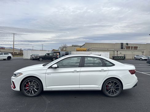 New 2026 Volkswagen Jetta GLI Autobahn image 9