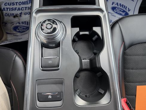 Certified 2024 Ford Edge ST-Line w/ Class II Trailer Tow Package image 17