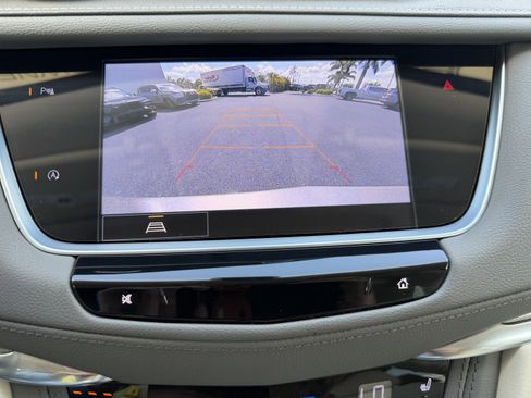 Certified 2022 Cadillac XT5 Premium Luxury FWD image 22