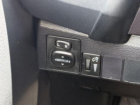 Used 2018 Toyota Corolla SE w/ Carpet Mat Package (TMS) FWD image 22