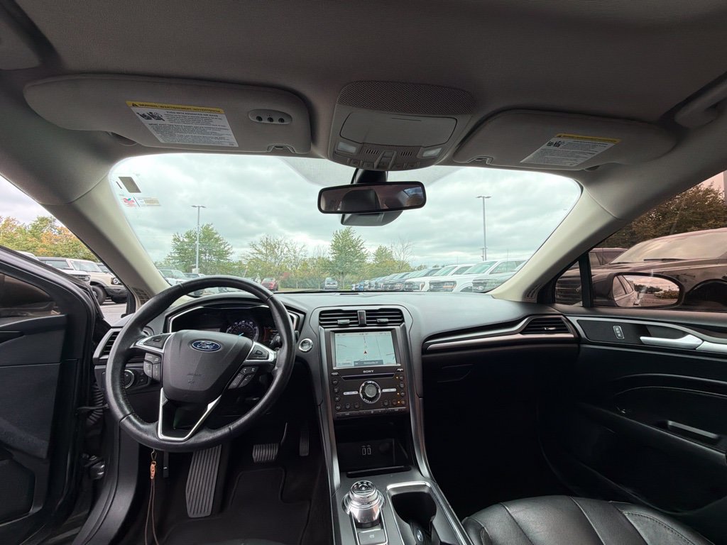 Used 2020 Ford Fusion Titanium AWD/4WD image 5