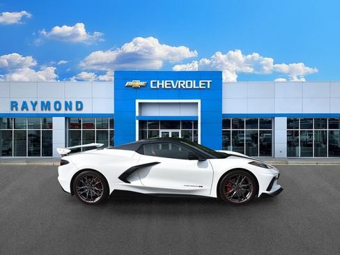 Used 2023 Chevrolet Corvette Stingray Preferred Conv w/ Z51 Performance Package RWD image 2