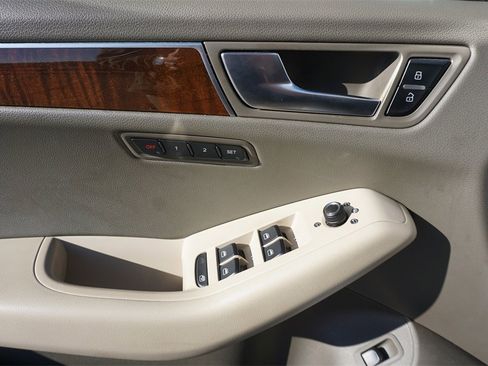 Used 2011 Audi Q5 3.2 Prestige image 3