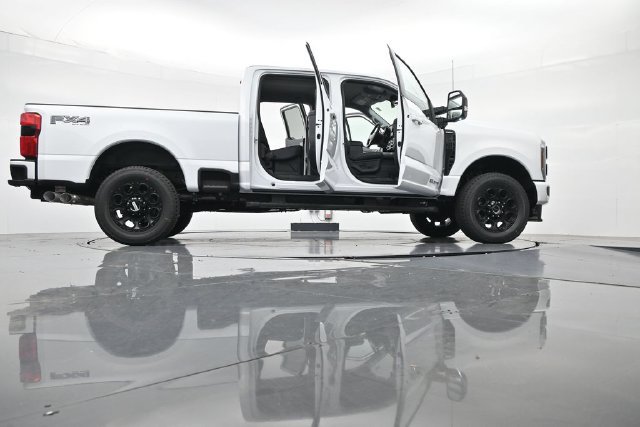 New 2026 Ford F350 Lariat w/ Black Appearance Package AWD/4WD image 56