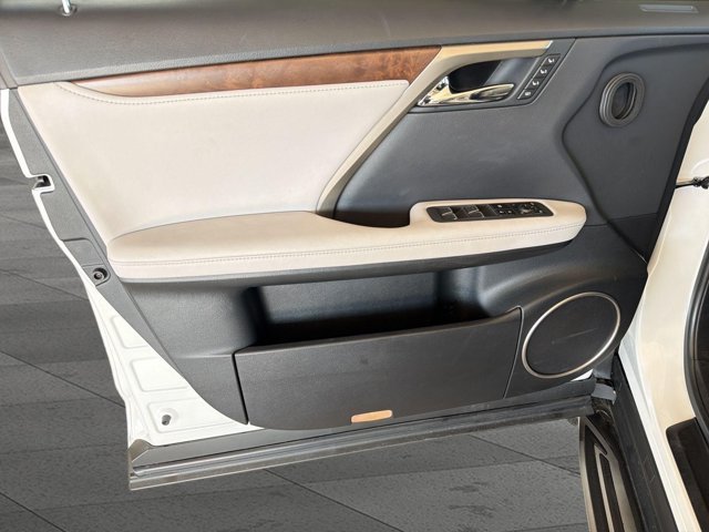 Certified 2022 Lexus RX 350L FWD w/ Premium Package image 8