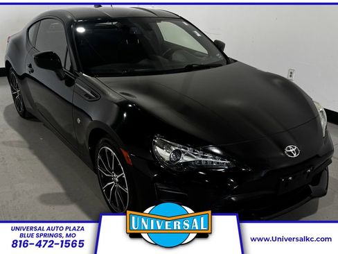 Used 2019 Toyota 86 RWD image 1