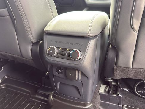 Certified 2025 Ford Explorer Active w/ Active Comfort Package RWD image 28