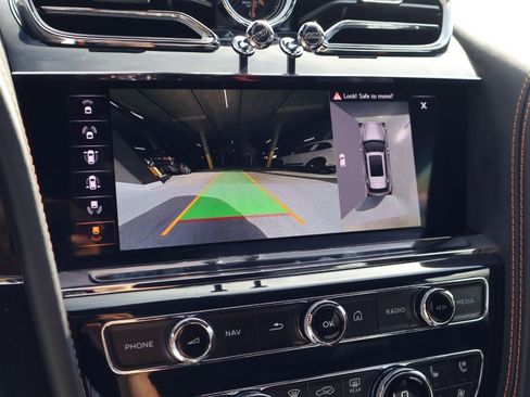 Certified 2023 Bentley Bentayga Speed AWD/4WD image 17