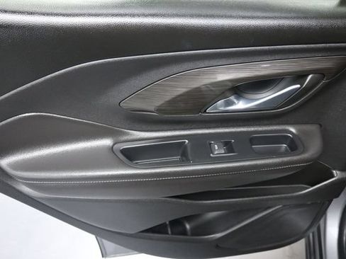 Used 2023 GMC Terrain SLT FWD image 19