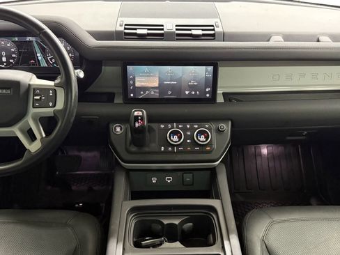 Used 2022 Land Rover Defender 110 S image 30