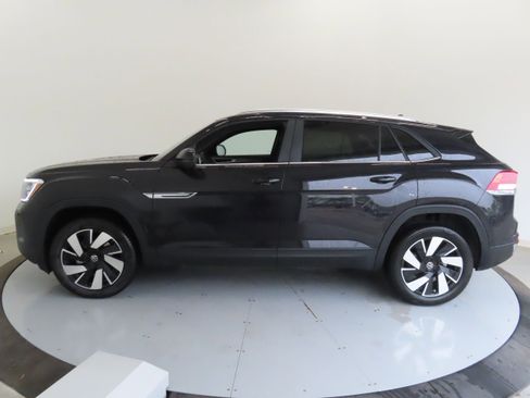 New 2025 Volkswagen Atlas Cross Sport SE image 8