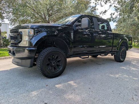 Used 2021 Ford F250 XL w/ STX Appearance Package AWD/4WD image 3