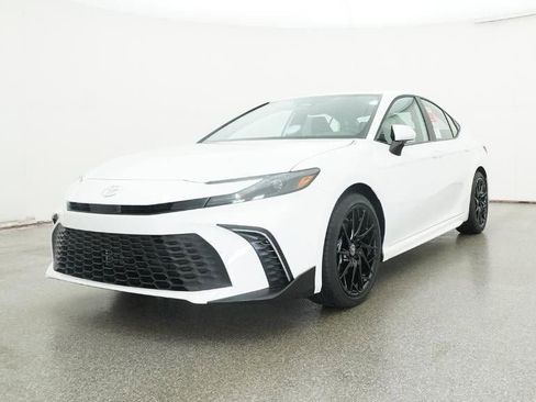 New 2026 Toyota Camry SE image 32