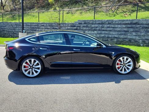 Used 2019 Tesla Model 3 AWD/4WD image 11