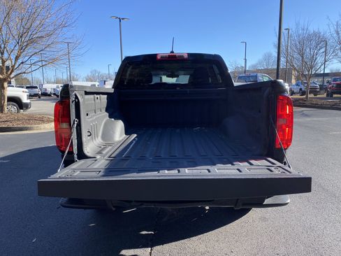 Used 2022 Chevrolet Colorado W/T w/ Custom Special Edition image 11