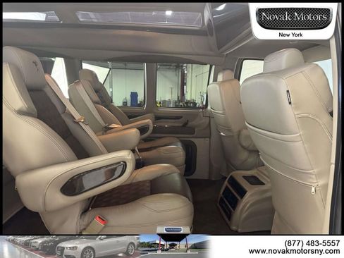 Used 2023 GMC Savana 2500 RWD image 11