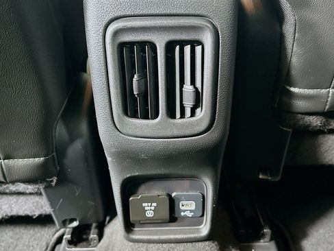 Used 2021 Jeep Compass Limited w/ Sun and Sound Group image 29