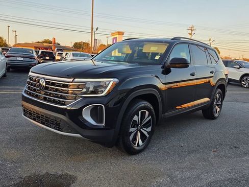 New 2026 Volkswagen Atlas SE image 3