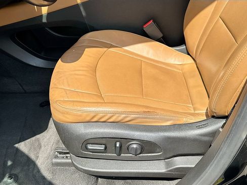 Used 2018 Buick Enclave Essence FWD image 23
