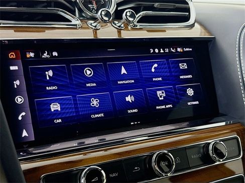 Used 2022 Bentley Bentayga image 15