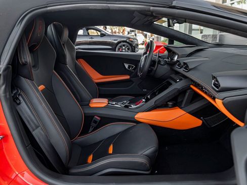 Used 2020 Lamborghini Huracan EVO image 26