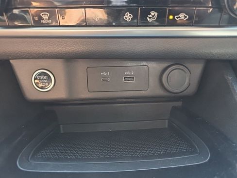 Used 2022 Nissan Rogue SV image 27