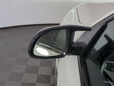 New 2026 BMW X7 M60i image 21