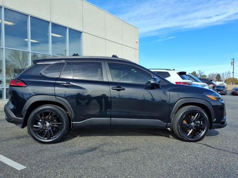 Used 2024 Toyota Corolla Cross AWD Hybrid image 8