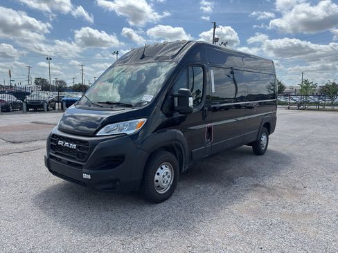 Used 2023 RAM ProMaster 2500 image 1