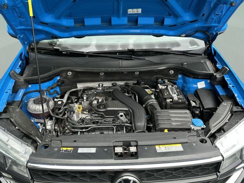 Used 2022 Volkswagen Taos SE FWD image 18